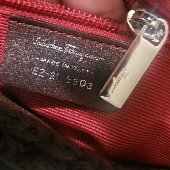 Salvatore Ferragamo crochet handbag - Picture 9 of 9